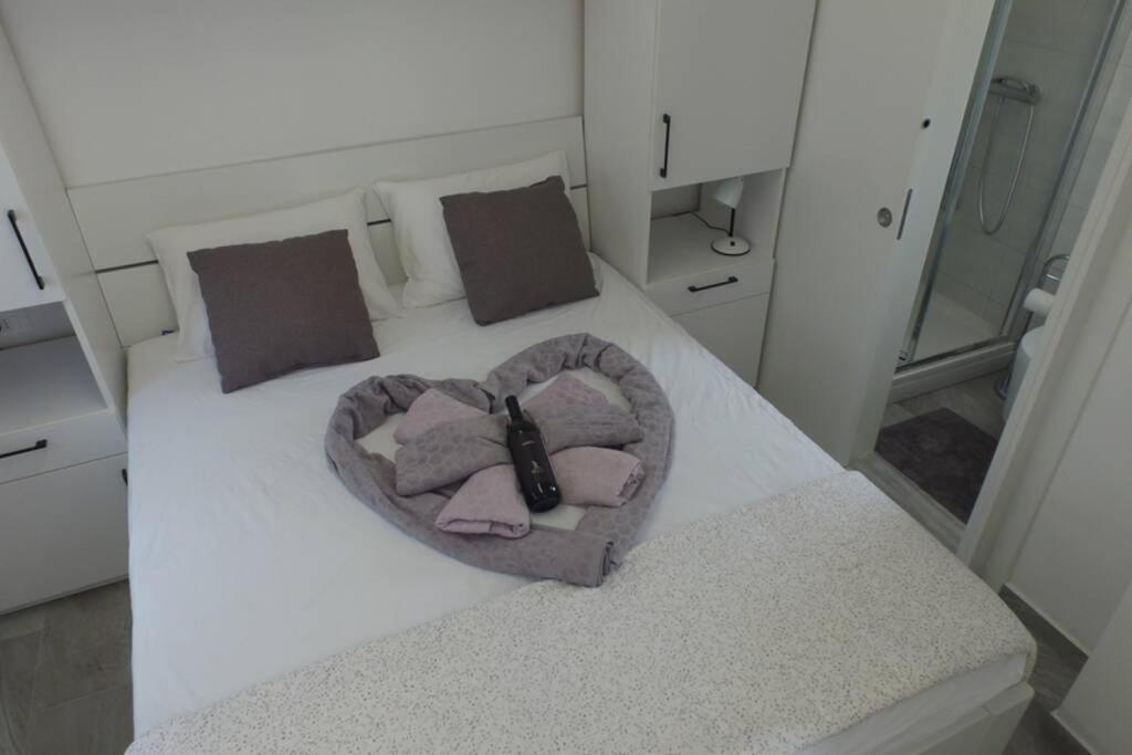 Apartment In Park Forest Soline Near The Sea 프예스차나 우발라 외부 사진